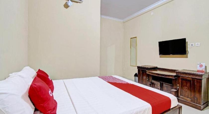 Oyo 91353 Hotel Surya Andesa Klaten Exterior foto
